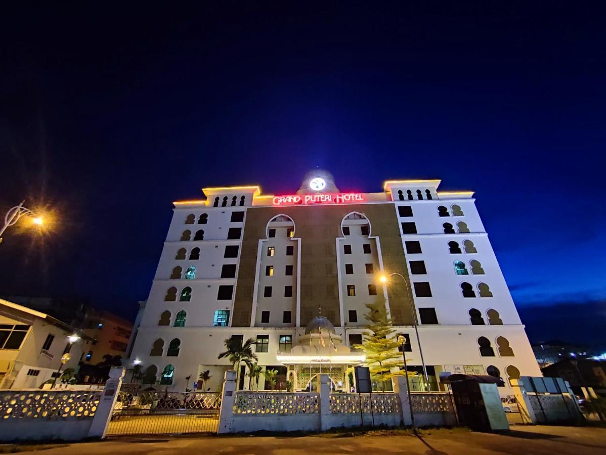 The Grand Puteri Hotel Κουάλα Τερενγκάνου Εξωτερικό φωτογραφία