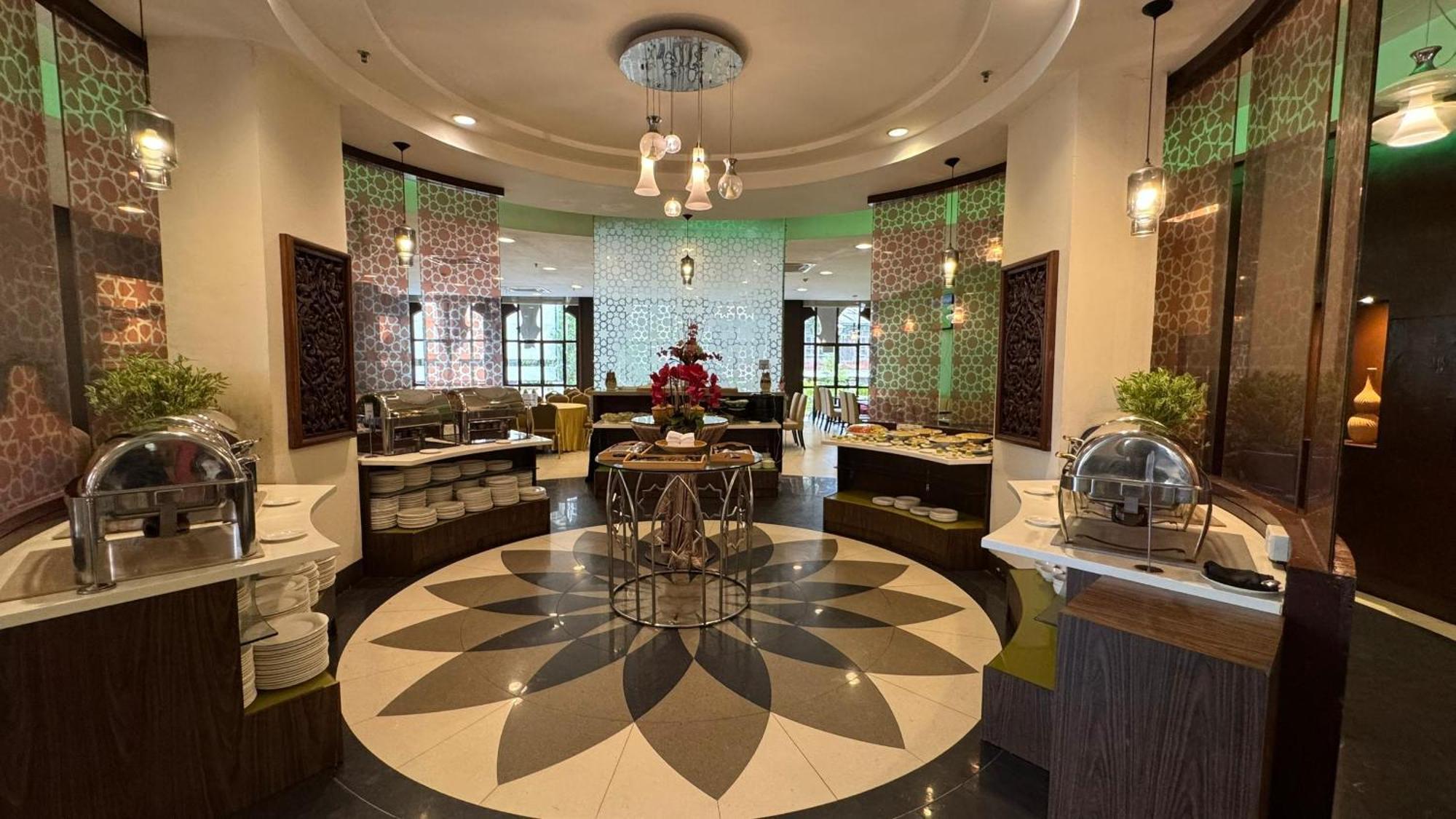 The Grand Puteri Hotel Κουάλα Τερενγκάνου Εξωτερικό φωτογραφία