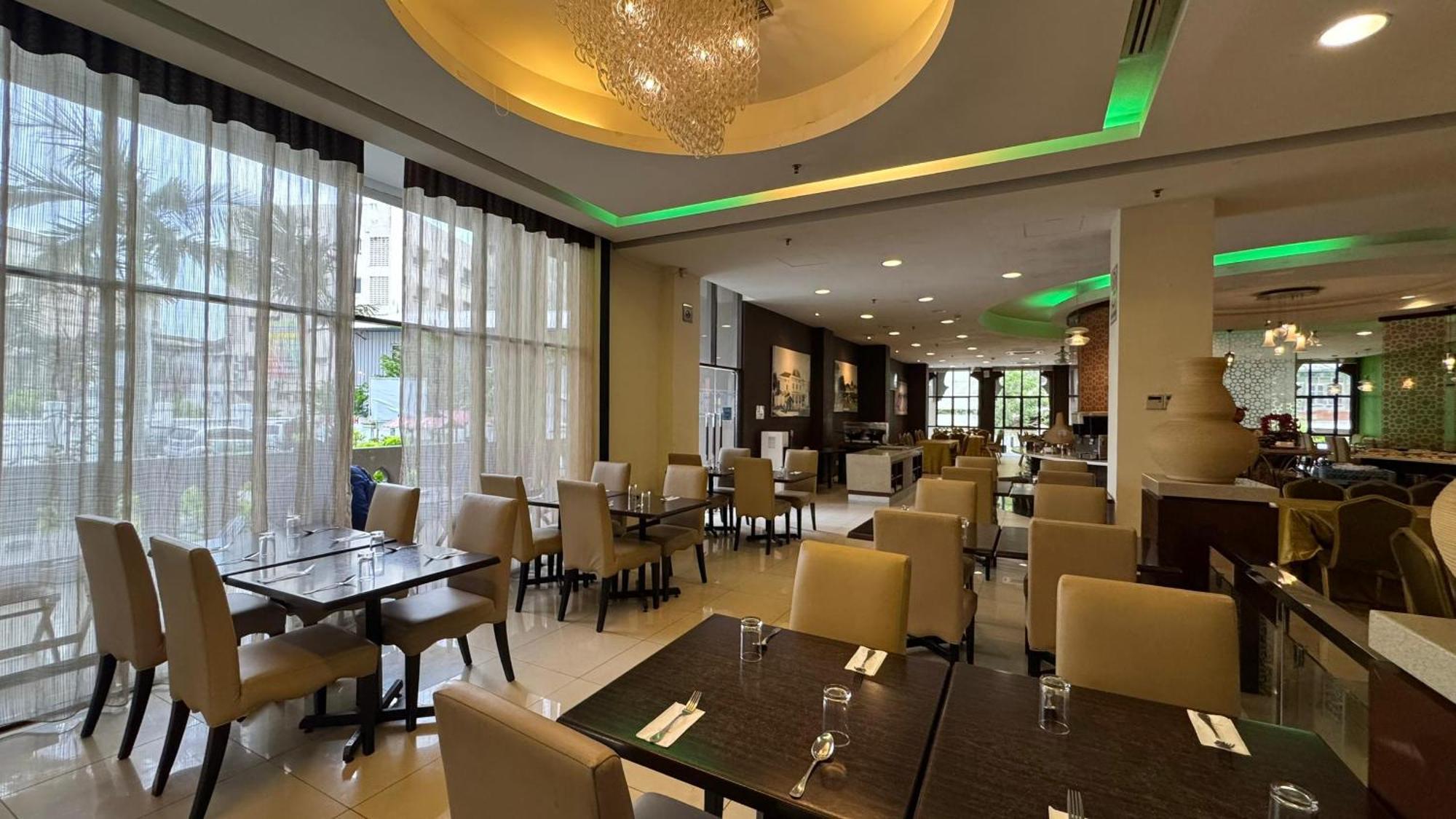 The Grand Puteri Hotel Κουάλα Τερενγκάνου Εξωτερικό φωτογραφία